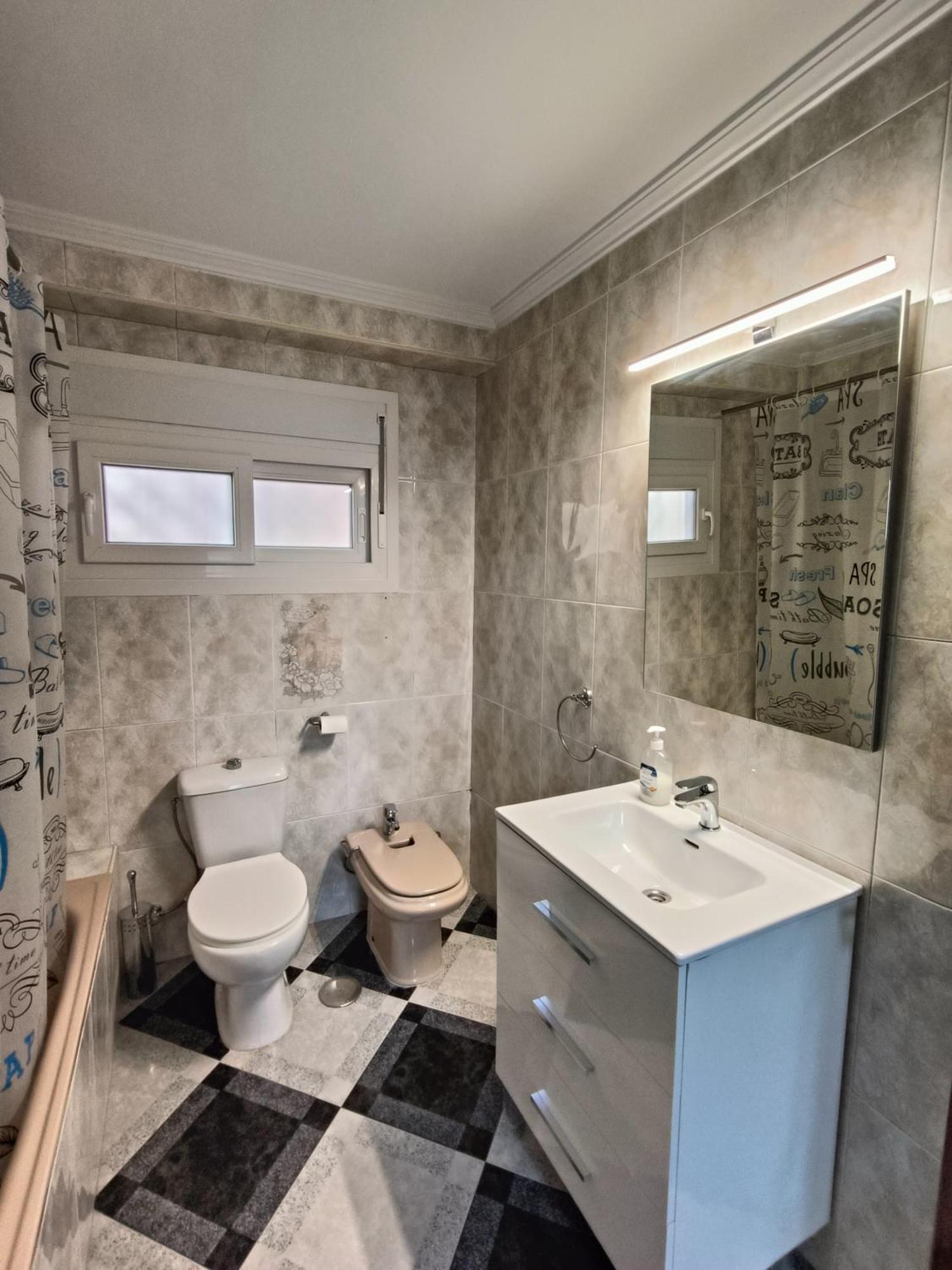Ferienwohnung Piso Calidad Precio Junto A La Playa De La Victoria Cádiz Exterior foto